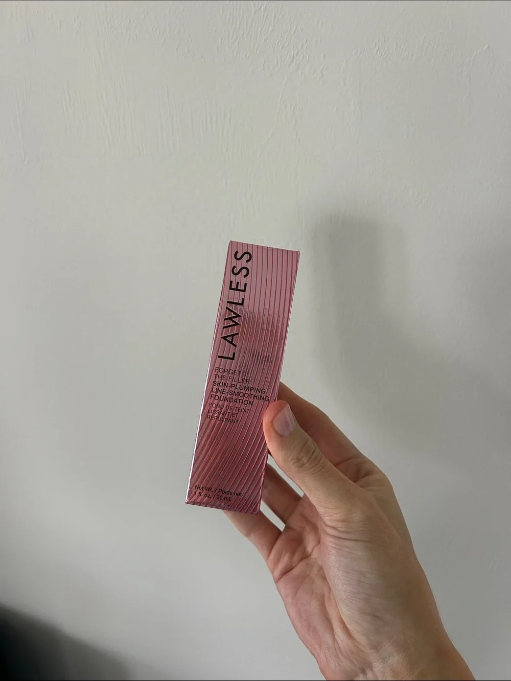 Lawless Forget The Filler Skin-Plumping Line-Smoothing Foundation